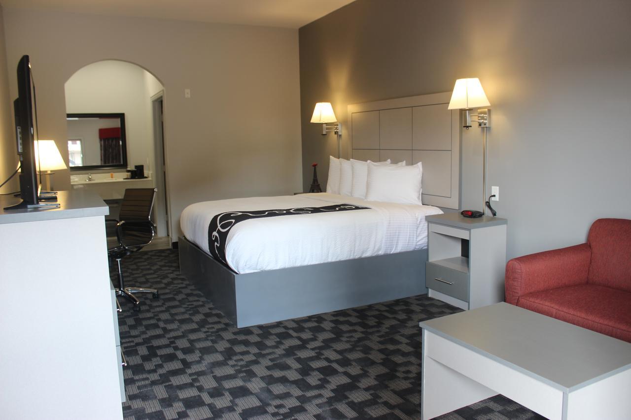 Paris Inn & Suites מראה חיצוני תמונה