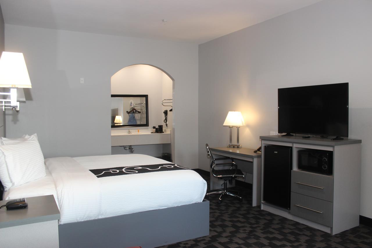 Paris Inn & Suites מראה חיצוני תמונה