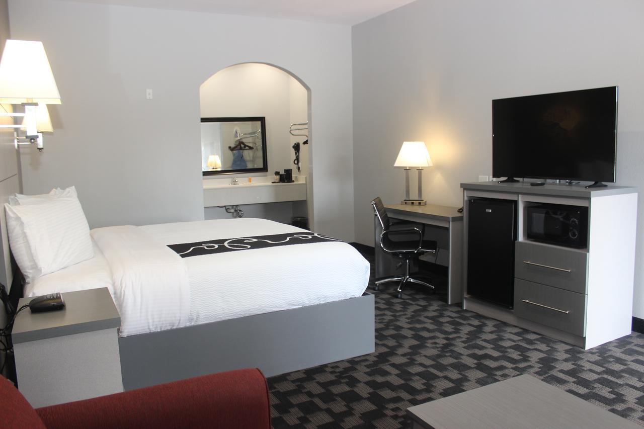 Paris Inn & Suites מראה חיצוני תמונה