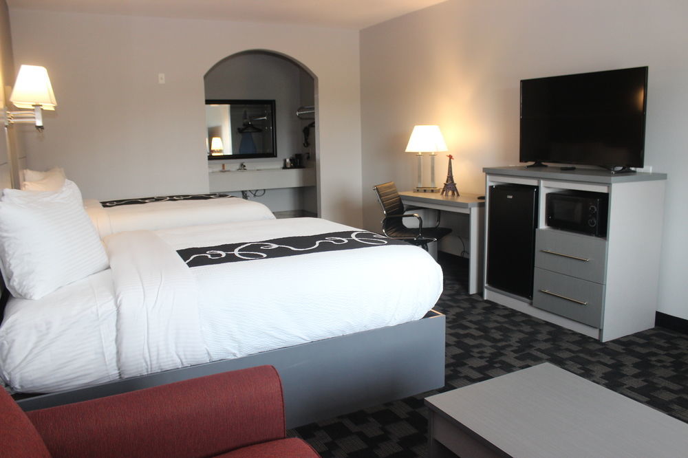 Paris Inn & Suites מראה חיצוני תמונה